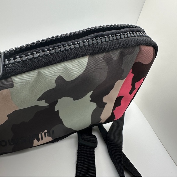 Lululemon Easy Access Camo Pink Blue Crossbody Fanny Pack Shoulder Bag - Picture 12 of 15